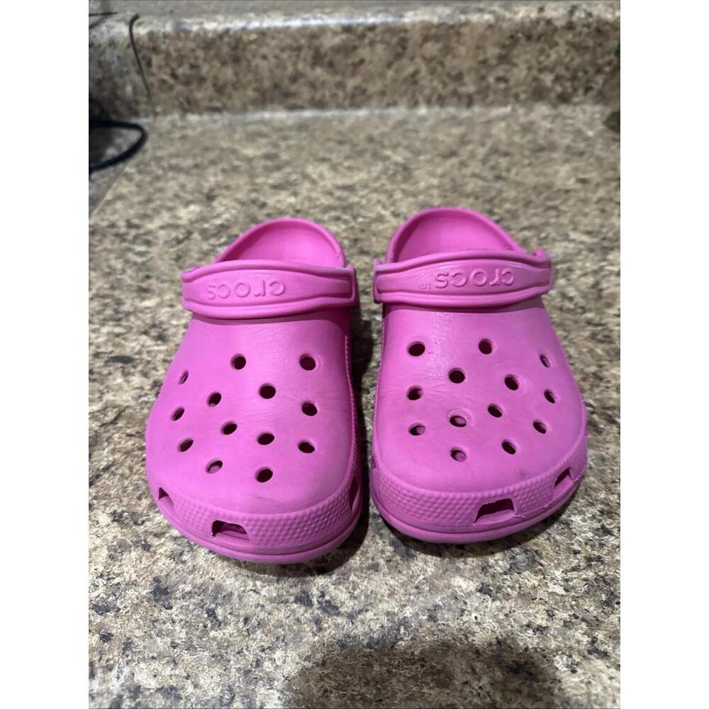 Crocs Classic Clog Fuchsia�Pink Womens Casual Clog